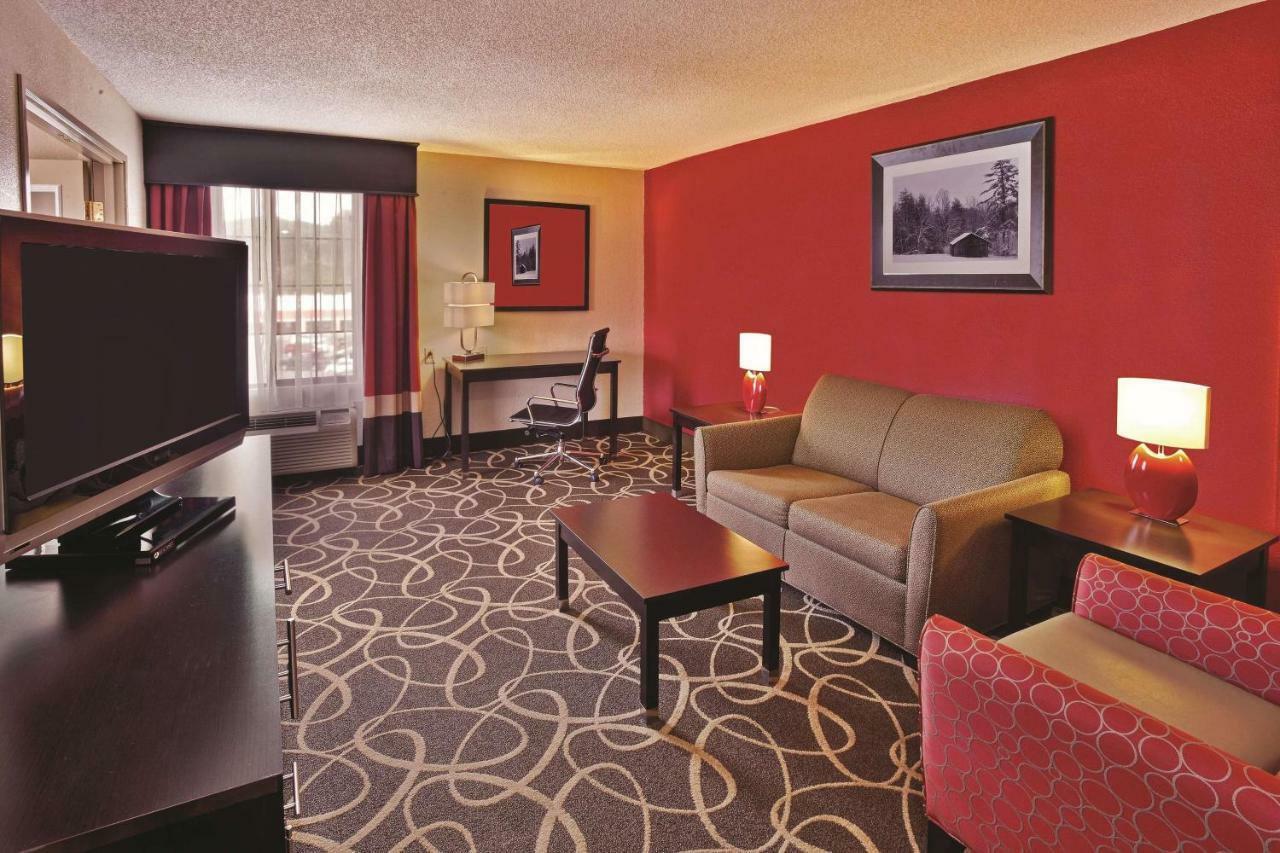 La Quinta Inn & Suites - New River Gorge National Park Summersville Exterior foto